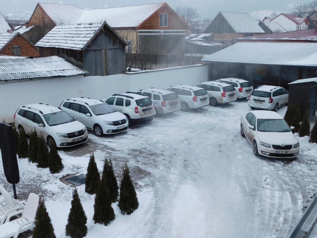Mountain Vista Suites Zărneşti Exterior foto